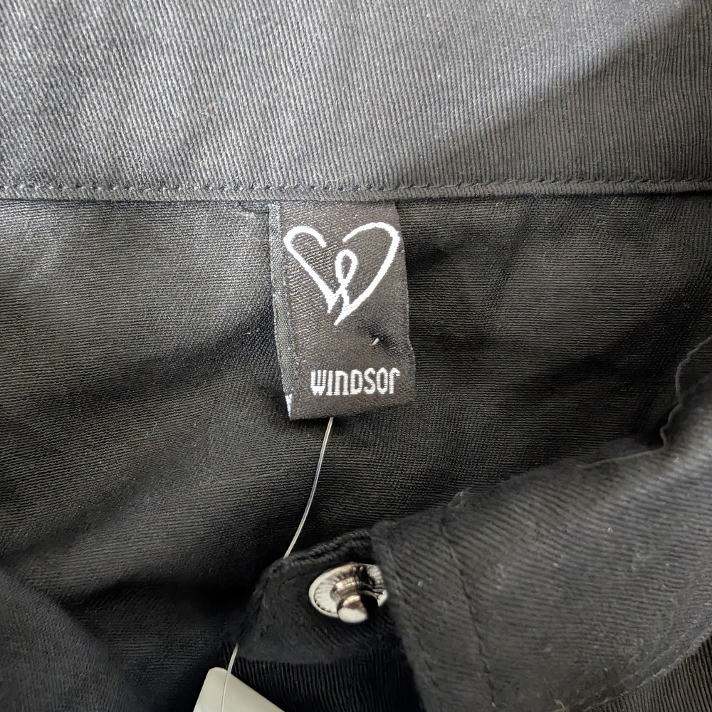 Black Button-Up Jumpsuit - Picture 7 of 8